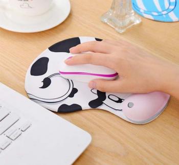 Bàn di chuột có đệm tay hình thú